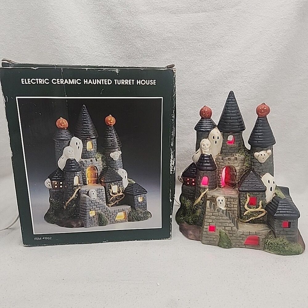House Haunted Turret Lighted Ceramic Halloween Castle #1962 Pacific Rim Vintage